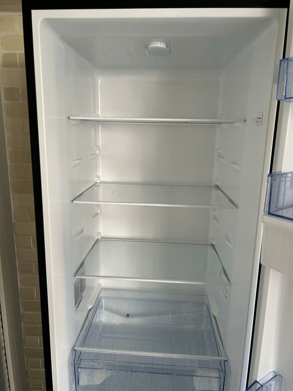 R&eacute;frig&eacute;rateur Aya combin&eacute; 261L Electroménager