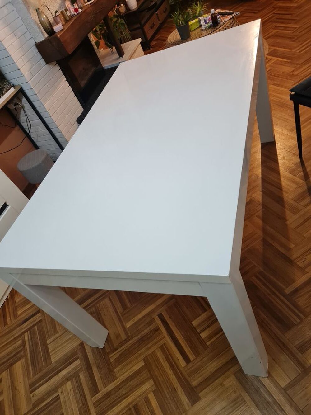 Salle &agrave; manger blanche laqu&eacute;e Meubles