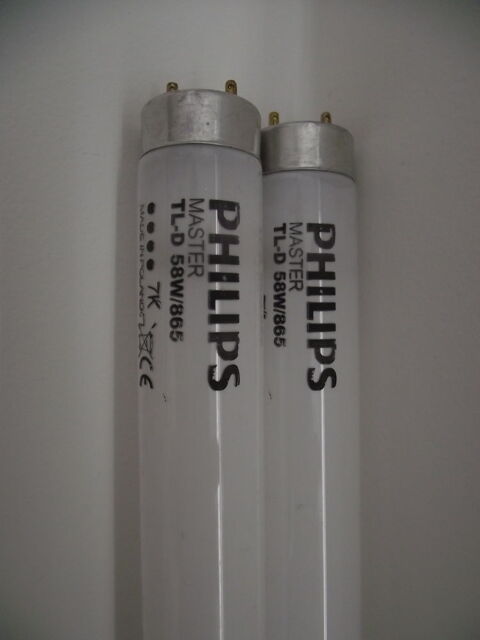LOT DE 22 TUBES NEONS MARQUE PHILIPS. 30 Neuilly-Plaisance (93)