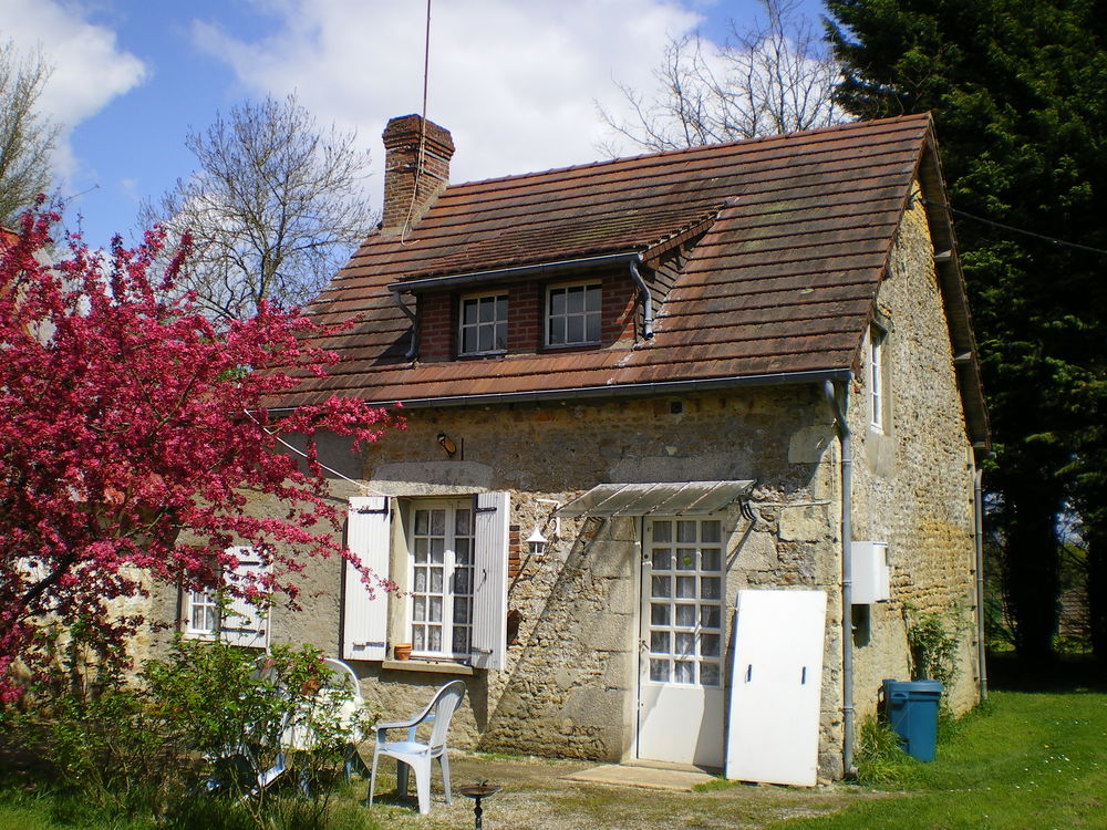 Vente Maison Maison dans le Perche de 70 m2 + Grange sur 1500 m2 Le mêle-sur-sarthe