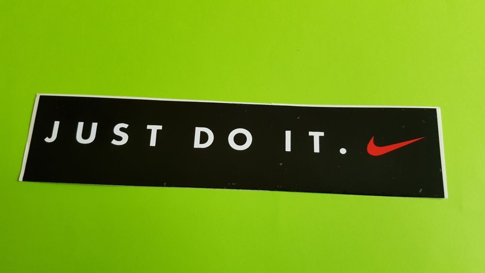 AUTOCOLLANT NIKE 