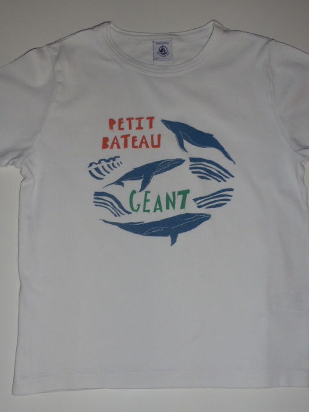 Petit Bateau t-shirt gar&ccedil;on motif baleine 8 ans Vêtements enfants