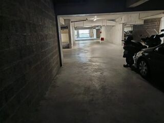  Parking / Garage à louer 15 m²