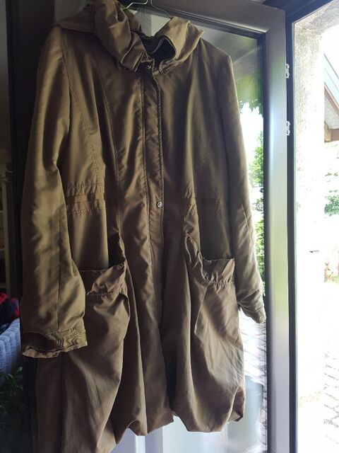 Manteau kaki, doublé, capuche amovible 10 Mouxy (73)