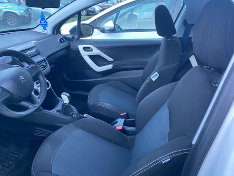 Peugeot 208 1.0 PureTech 68ch BVM5 Like