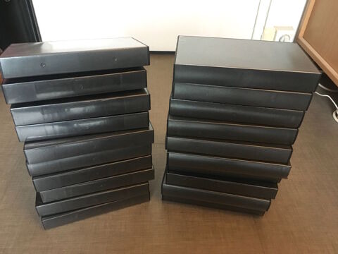 20 Boitiers cassettes VHS.
12 Nantes (44)