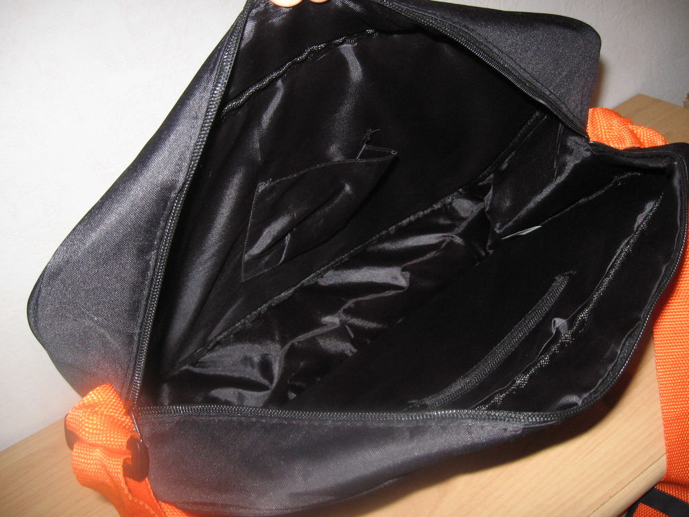 Sac &Agrave; Bandouli&egrave;re Pour Ordinateur Ou Tablette Matériel informatique