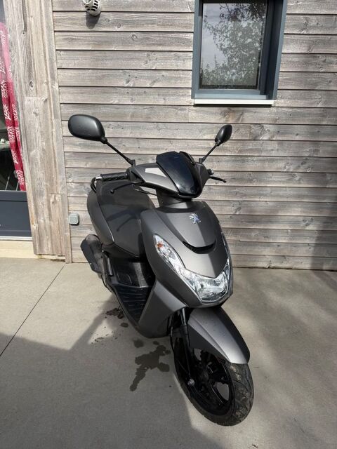 Scooter PEUGEOT 2015 occasion Saint-Jean-de-Boiseau 44640