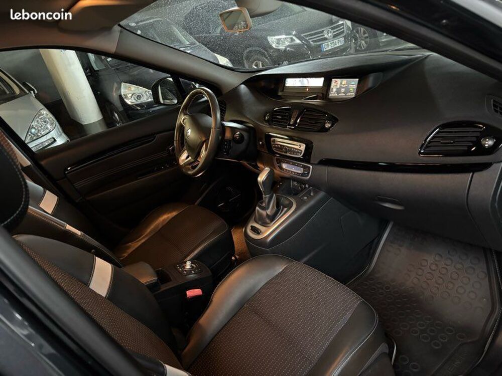 Sc&eacute;nic III Grand Scenic III 2.0 dci 150 bva6 Bose 5places suivi Renault 2011 occasion 92500 Rueil-Malmaison