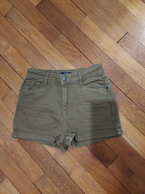 Short kaki 0 Houilles (78)