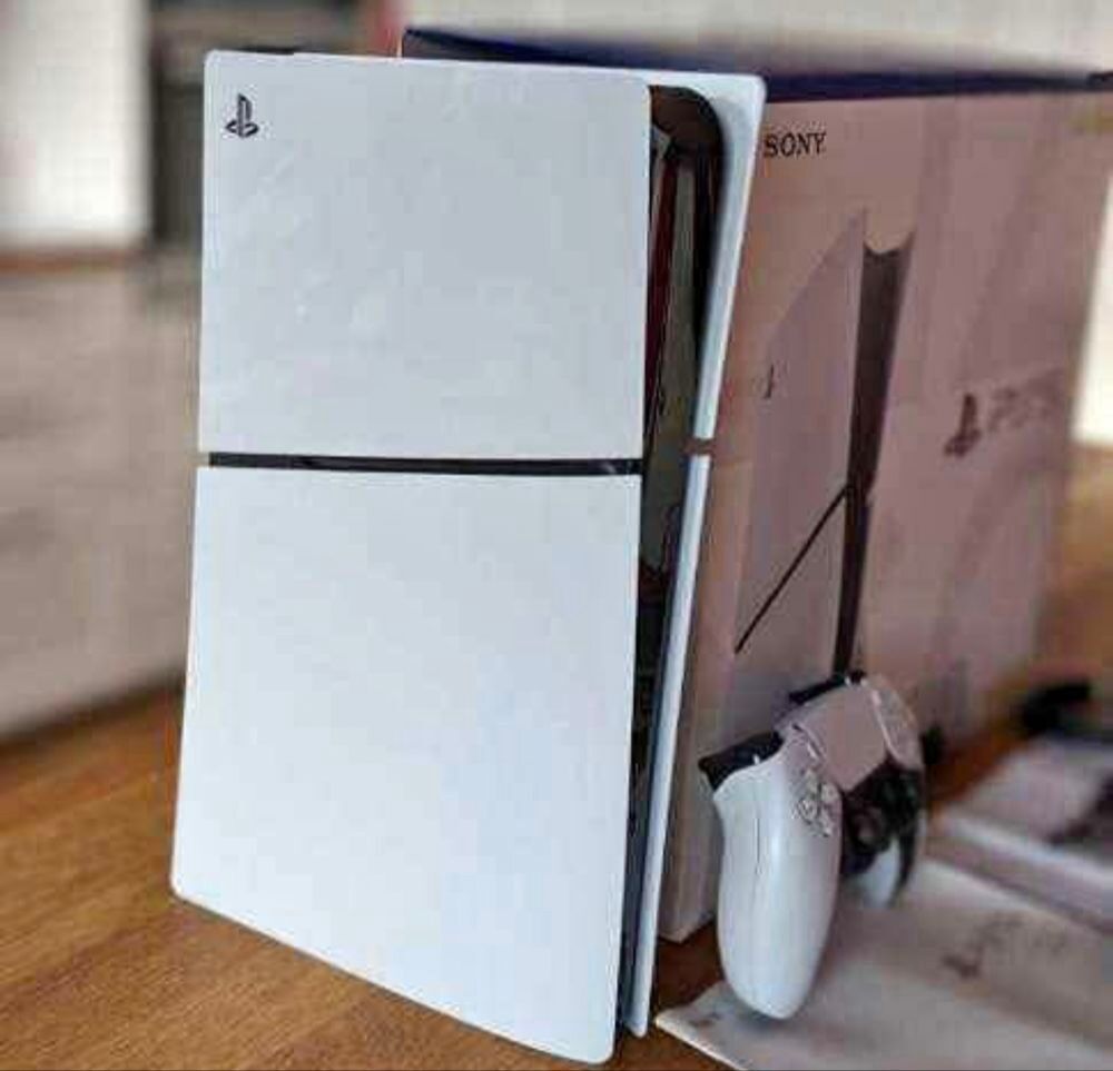 PlayStation 5 slim
Consoles et jeux vidos