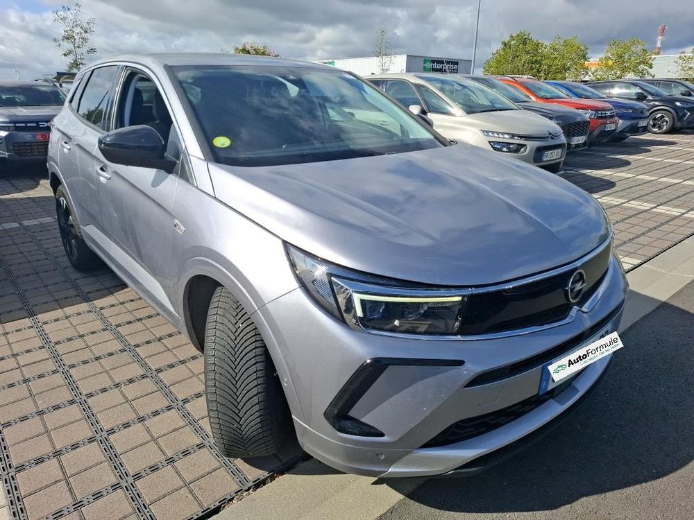 Grandland 1.5 Diesel 130 ch BVA8 Elegance Business 2023 occasion 69400 Arnas