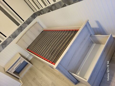 Chambre enfant grise blanchi 150 Lorient (56)