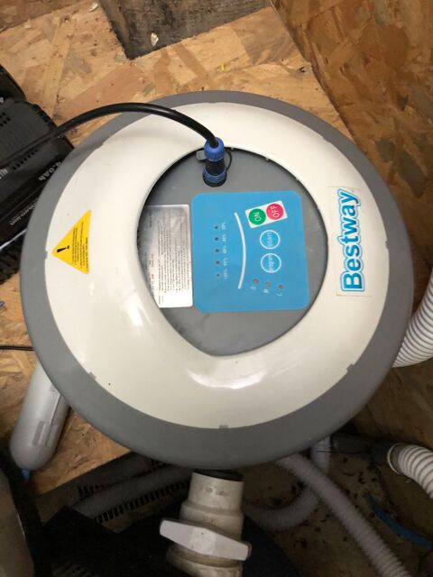 robot piscine avec batterie 200 Prignat-ls-Sarlive (63)