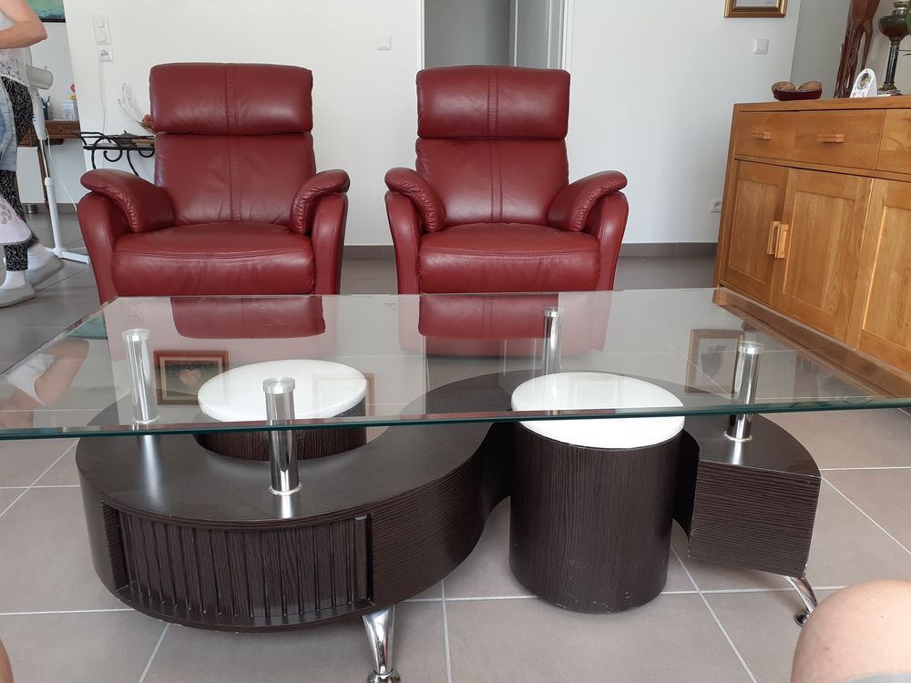 Table de salon en verre avec 2 poufs Meubles