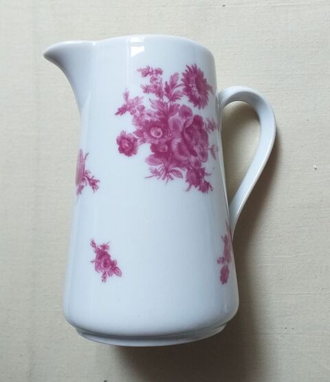 Pichet porcelaine, estampill Limoges et au vase trusque - motif floral rose 15 Montauban (82)