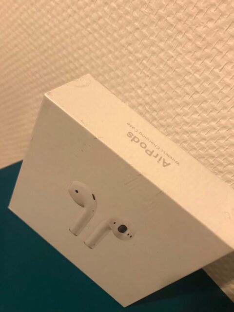 AirPods 2 neuf 60 La Rochelle (17)