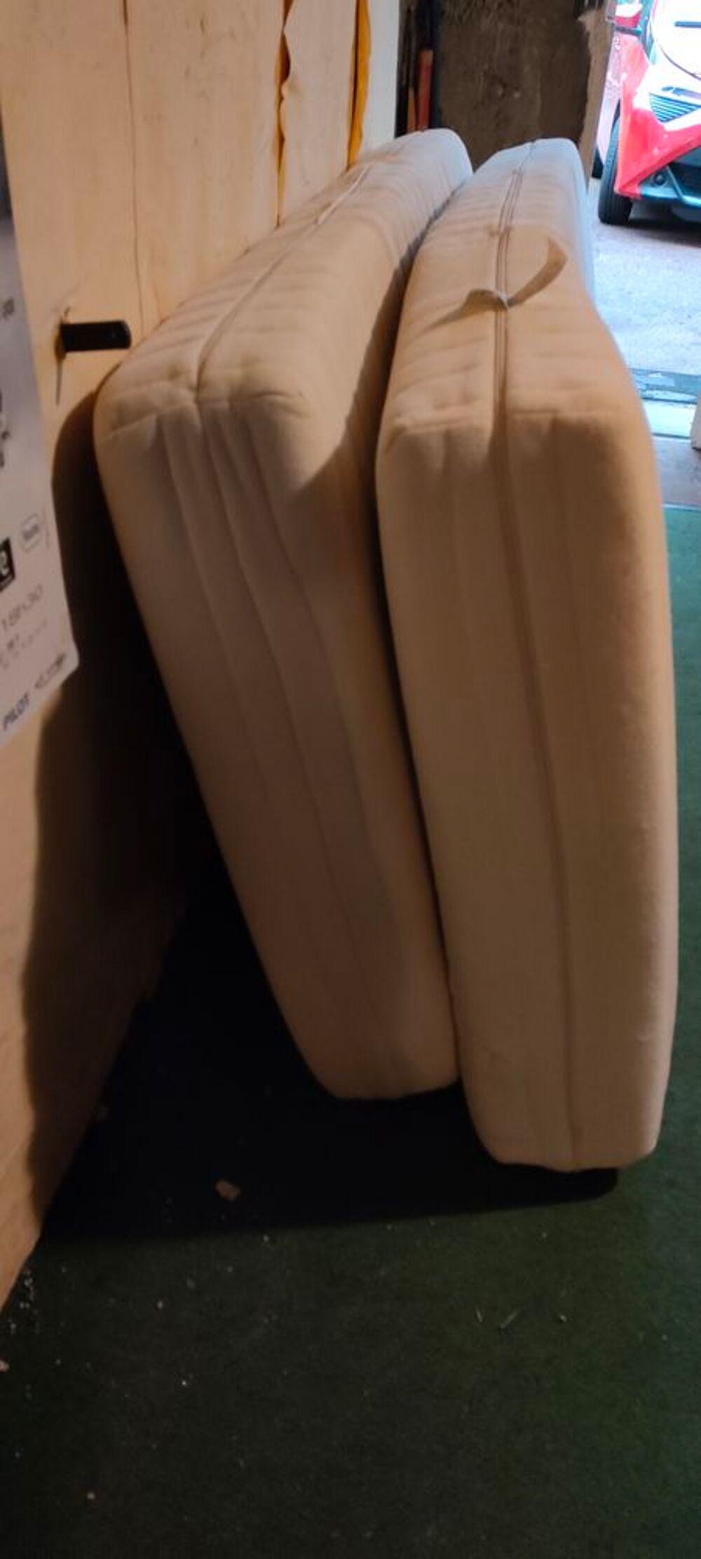 Je donne 2 matelas 80X200 Meubles