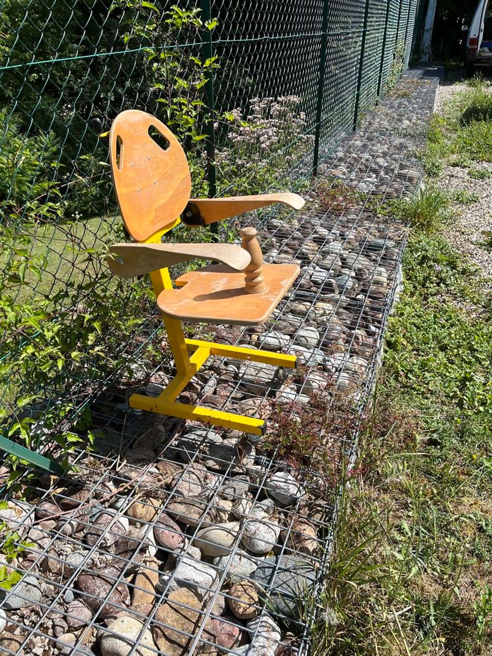 Chaise avec accoudoir r&eacute;glable en hauteur et largeur Mobilier enfants