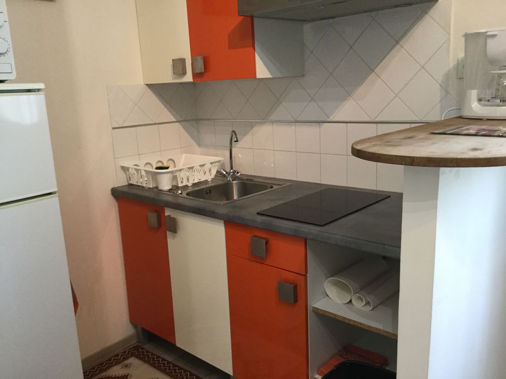 Location Appartement Studio meublé 30m2 centre ville Nîmes