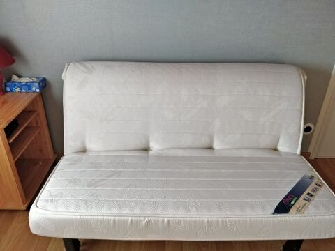 AV BZ en TBE avec matelas Simmons. 190 Gradignan (33)