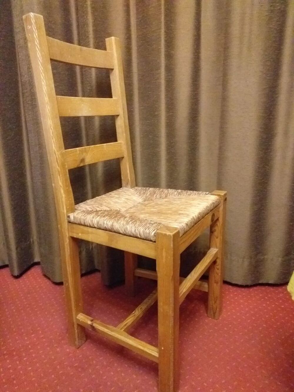 Table monast&egrave;re et banc en pin massif + 4 chaises Meubles