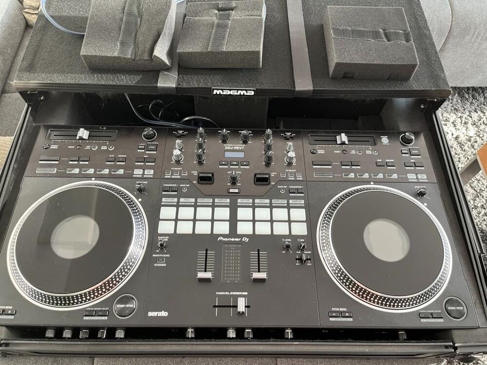 Pioneer DDJ REV7 Instruments de musique