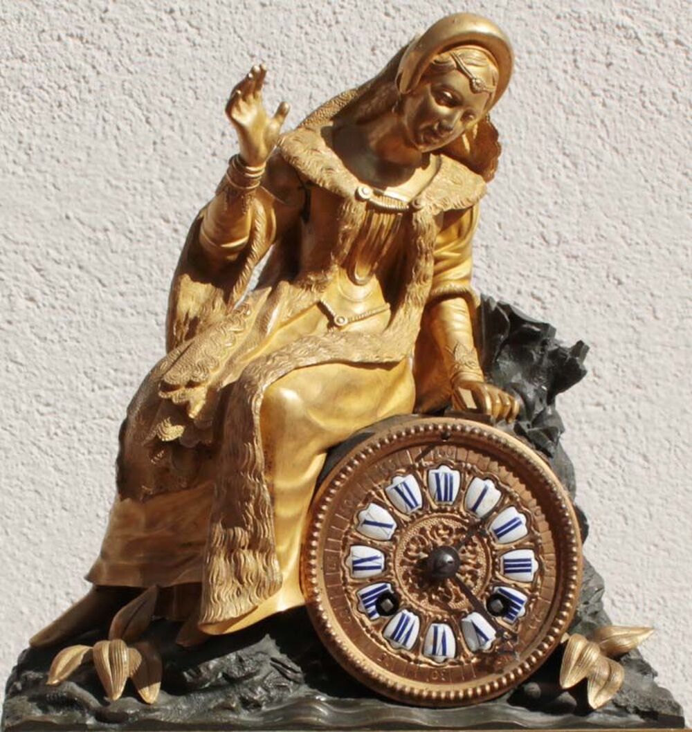 ANCIENNE HORLOGE PENDULE EMPIRE en BRONZE TAROT Décoration