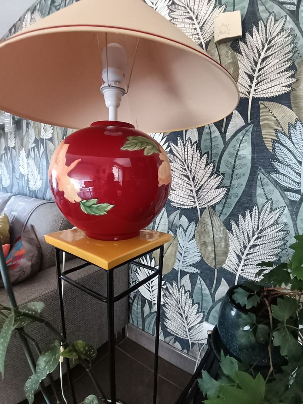 Lampe Salon sur sellette fer et c&eacute;ramique Décoration