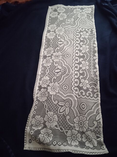 Chemin de table, napperon 5 Lourdes (65)