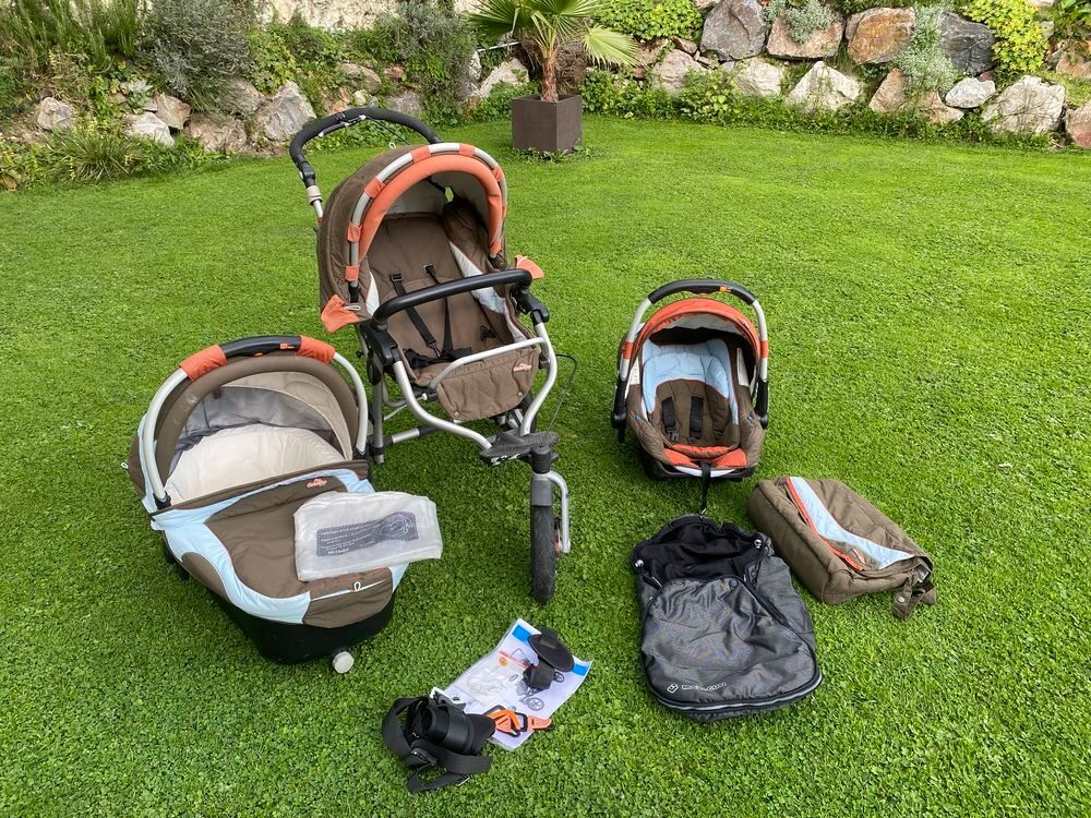 poussette compl&egrave;te multi accessoires Puériculture