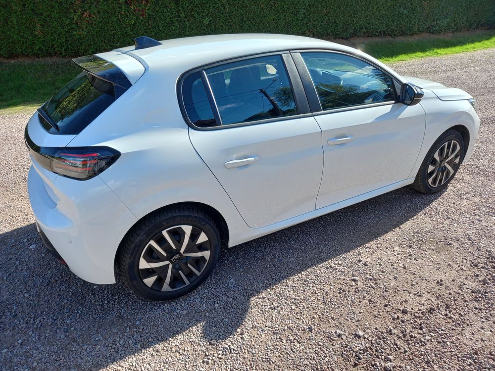 208 STE 1.2 ESSENCE 100 GPS 2 PLACES 10512 KMS 2025 occasion 88220 Urim&eacute;nil