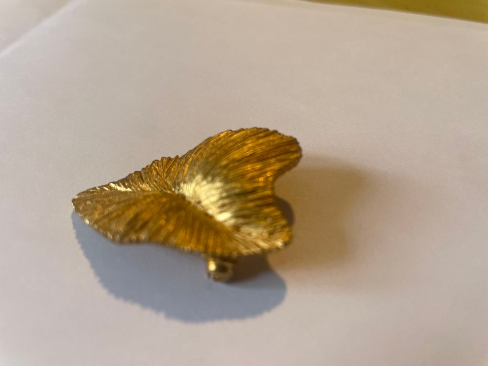Broche PM stri&eacute;e corail dor&eacute; BALENCIAGA Bijoux et montres