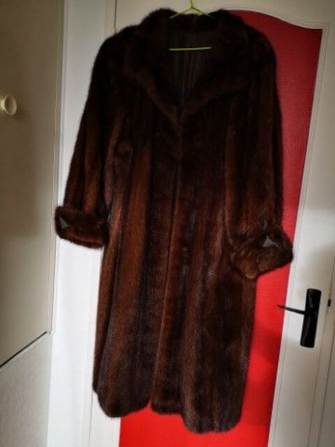 Vends manteau de fourrure de vison avec tour de cou 150 Taissy (51)