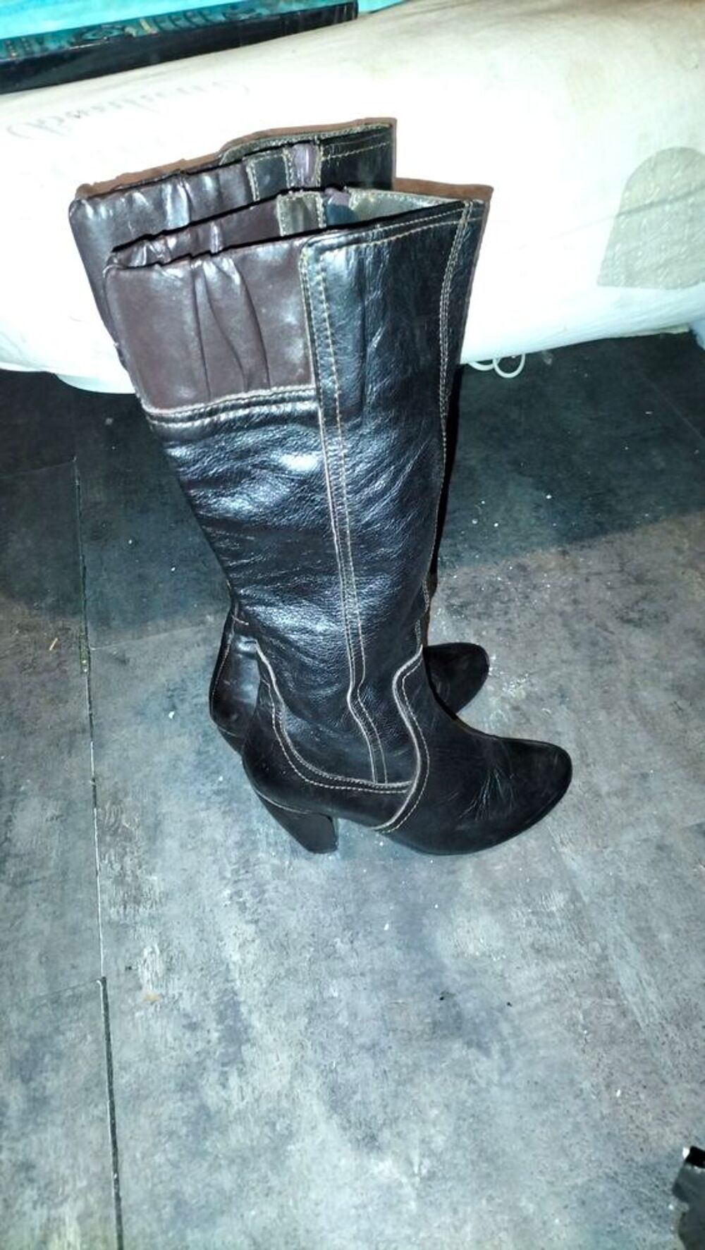 Bottes cuir v&eacute;ritable reqins collection pointure 36 tr&egrave;s bon Chaussures