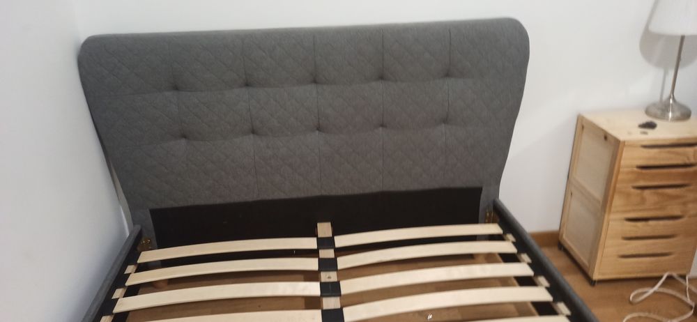 Lit double avec t&ecirc;te de lit en tissu Meubles