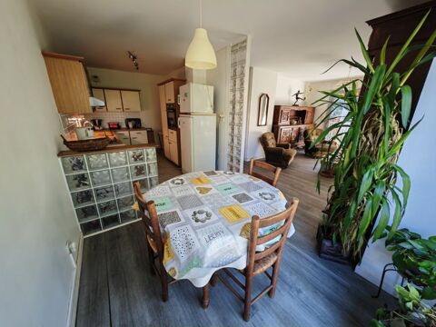 Table ronde en bois merisier avec 1 allonge int�gr�e Oullins (69)