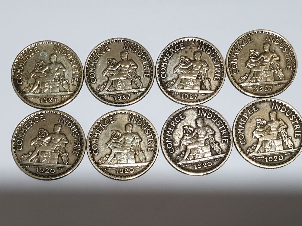Lot de 8 pi&egrave;ces Chambre de Commerce 