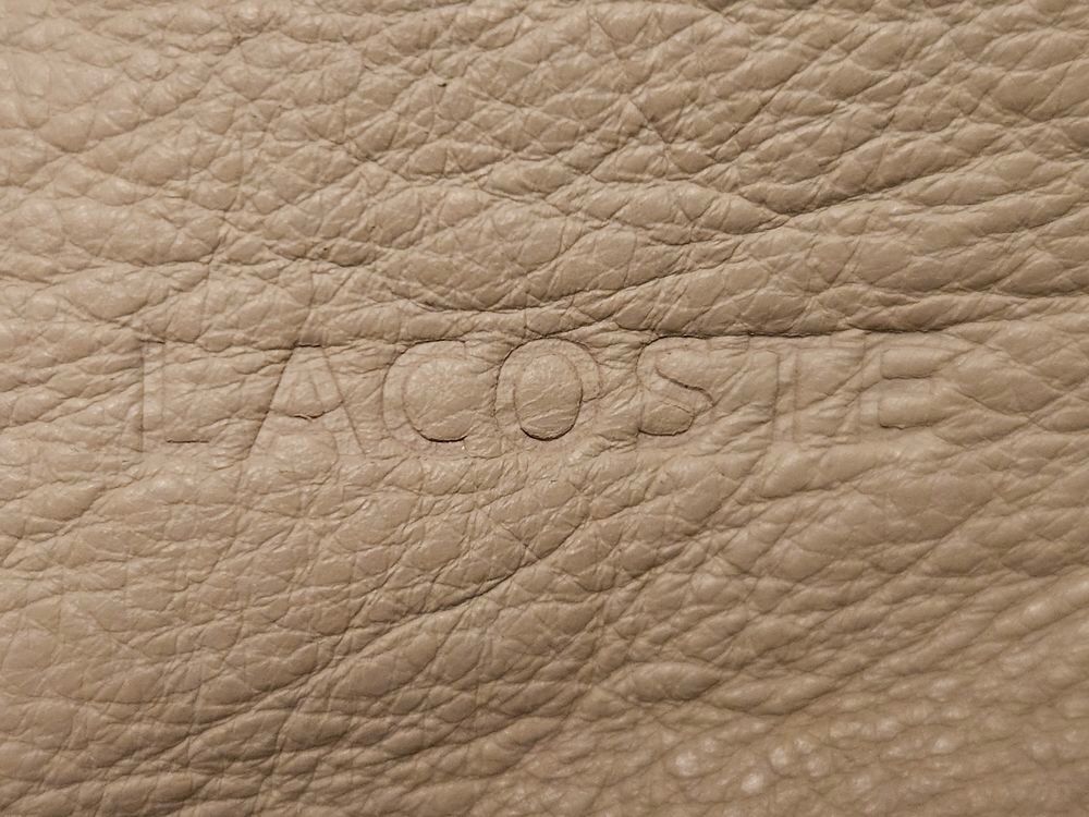 Sac &agrave; main ou en bandouli&egrave;re Lacoste Maroquinerie