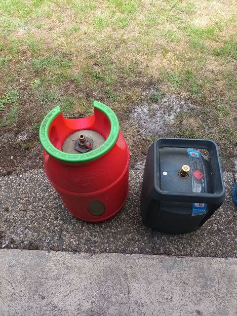 Bouteille vide calipso et cube 10 Parentis-en-Born (40)