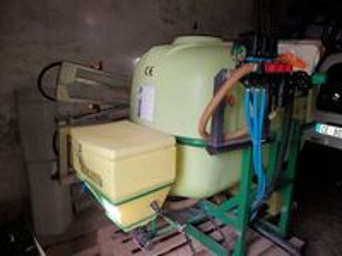   pulverisateur 800 litres 