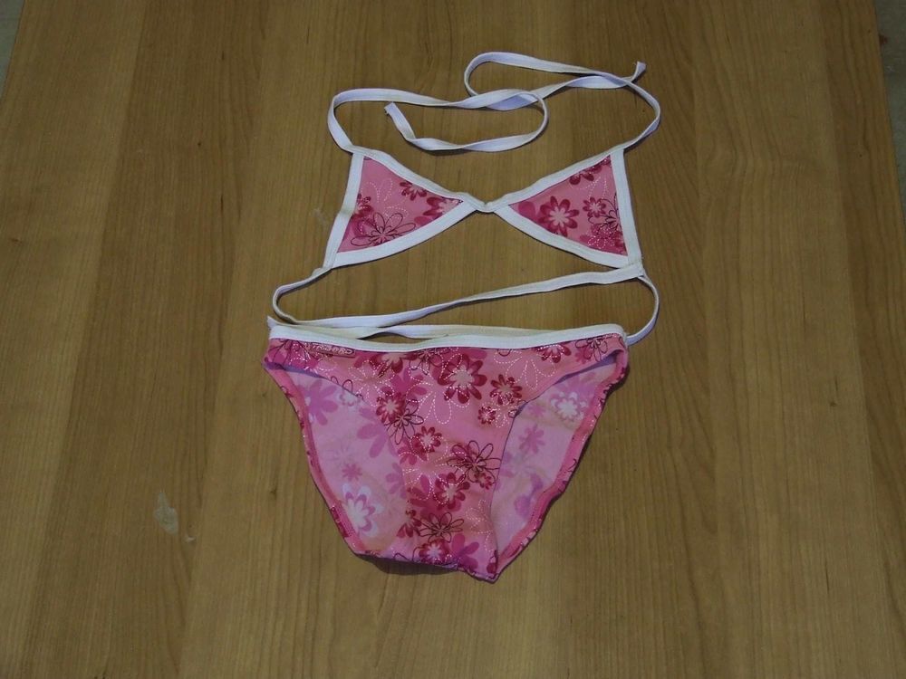 Maillot de bain 2 pi&egrave;ces, D&Eacute;CATHLON, 8&nbsp;ans, TBE Vêtements enfants