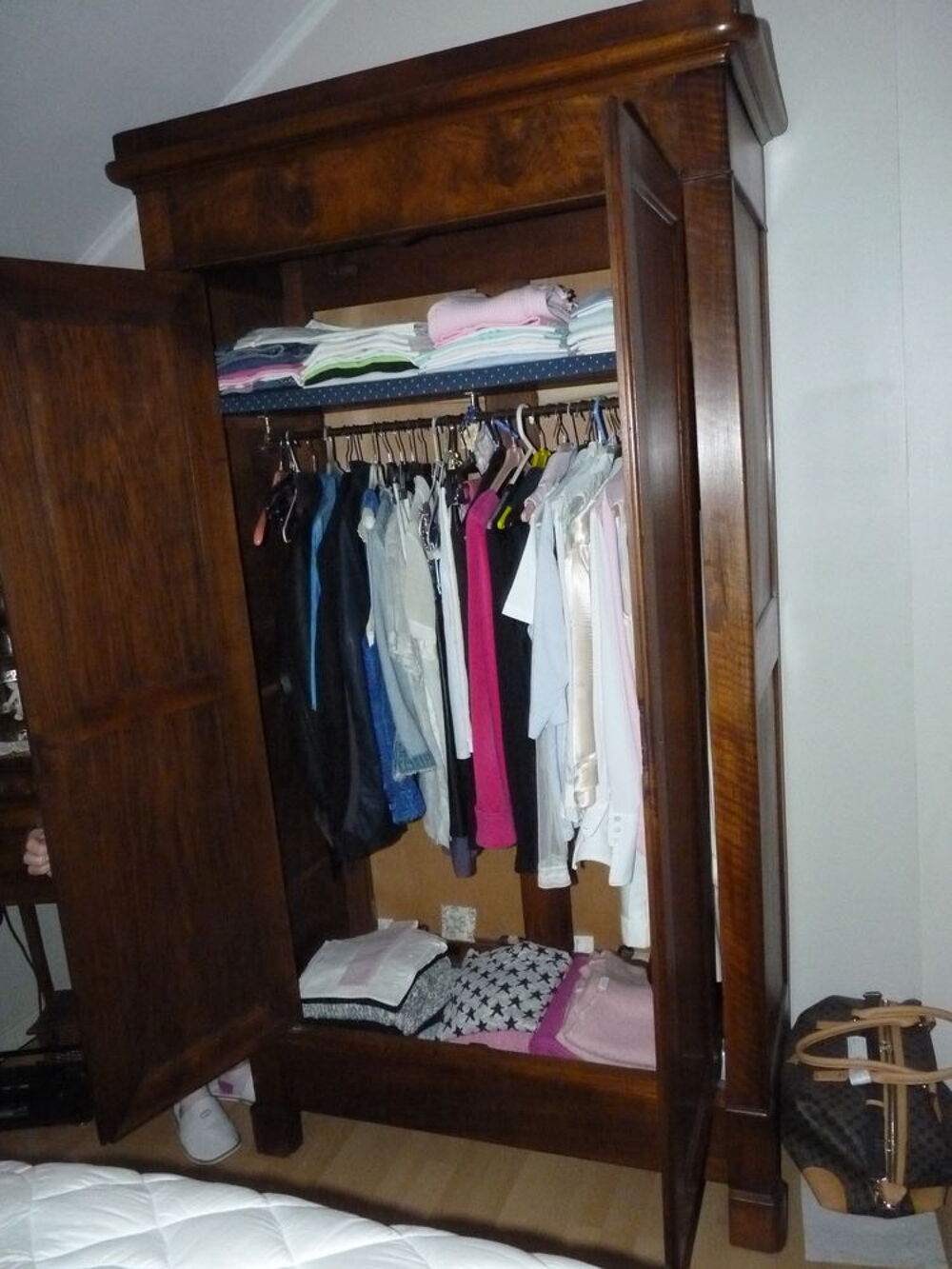 ARMOIRE EN CHENE Meubles