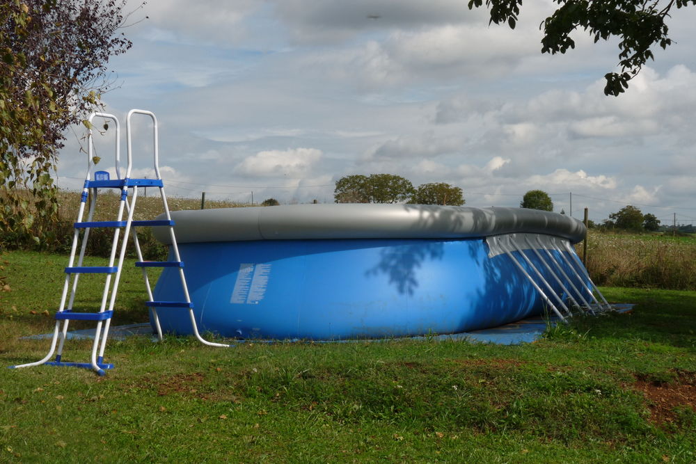 Piscine autoport&eacute;e Jardin