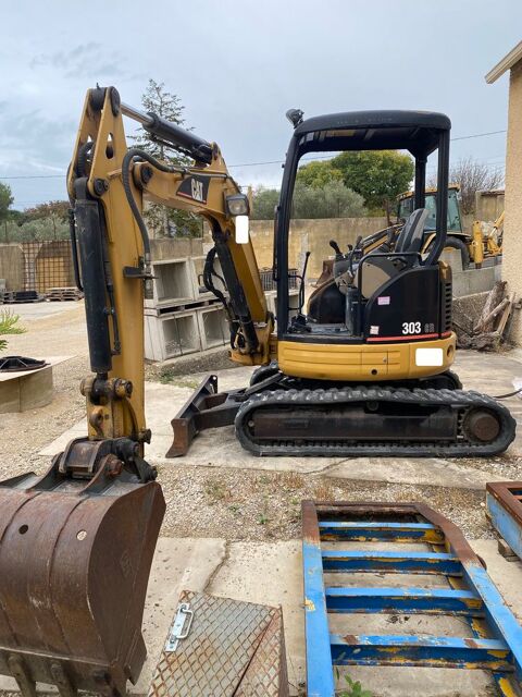 Engin de Chantier / BTP Pelle 2005 occasion N&icirc;mes 30000