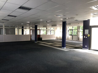   Espace tertiaire de 355 m2 à Pau Pau