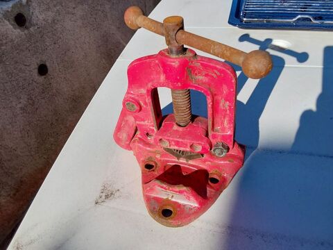 Etau � tube VIRAX 30 Port-de-Bouc (13)