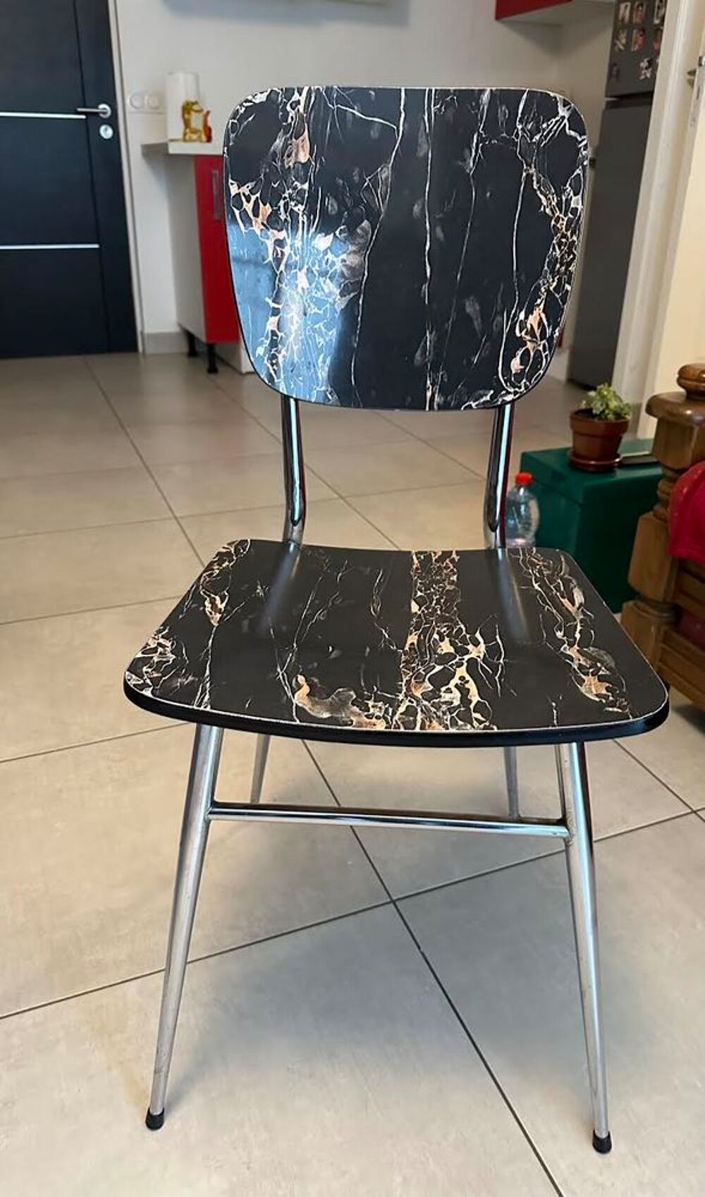 table et 4 chaise en formica Meubles