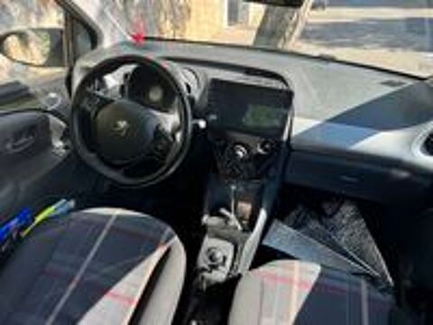 108 1.0 VTi 68ch ETG5 Active 2015 occasion 83000 Toulon