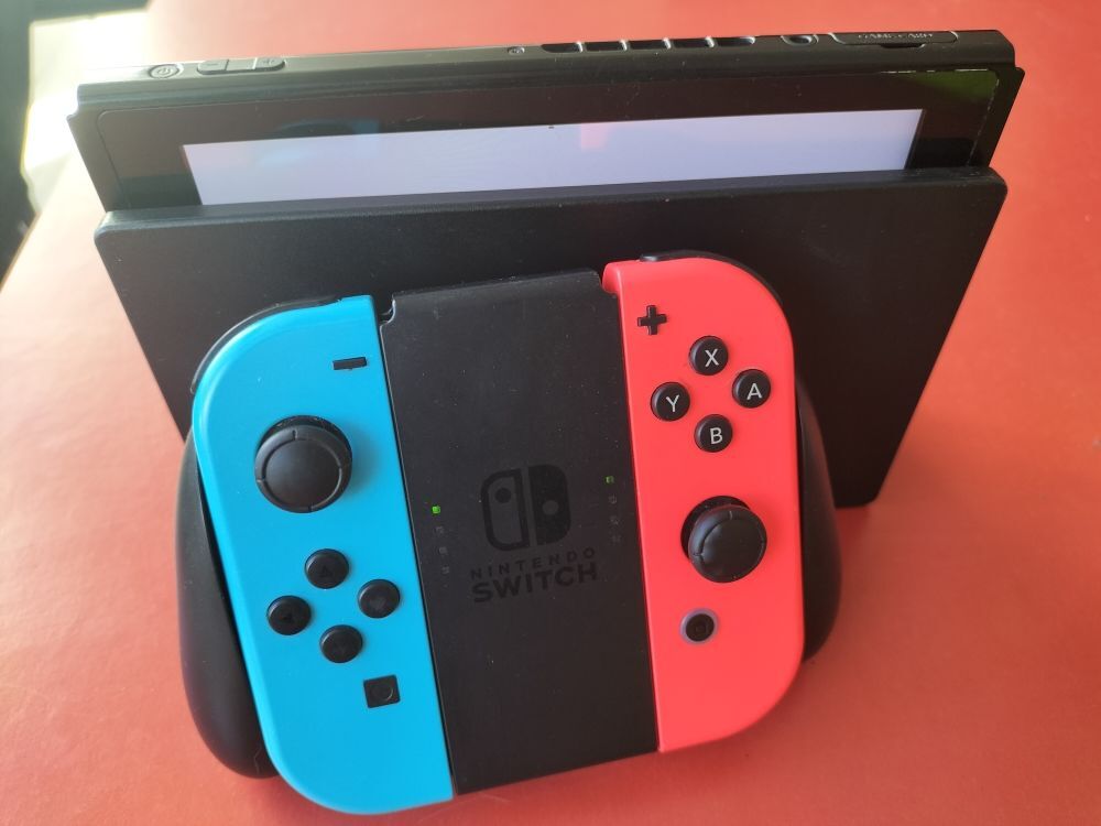 Nintendo Switch Consoles et jeux vidéos